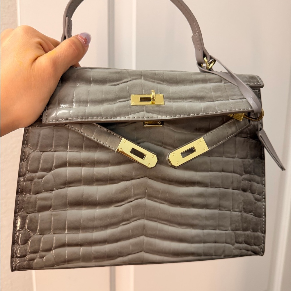 Chic Gray Crocodile Embossed Mini Bag
